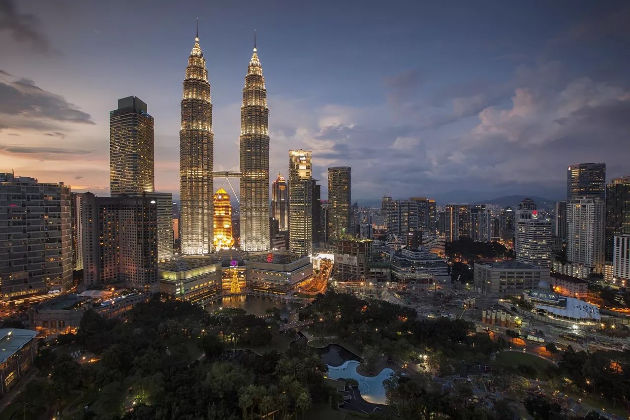 Kuala Lumpur é lar do maior megahub de voos com baixo orçamento do mundo - Foto: Divulgação/Pexels